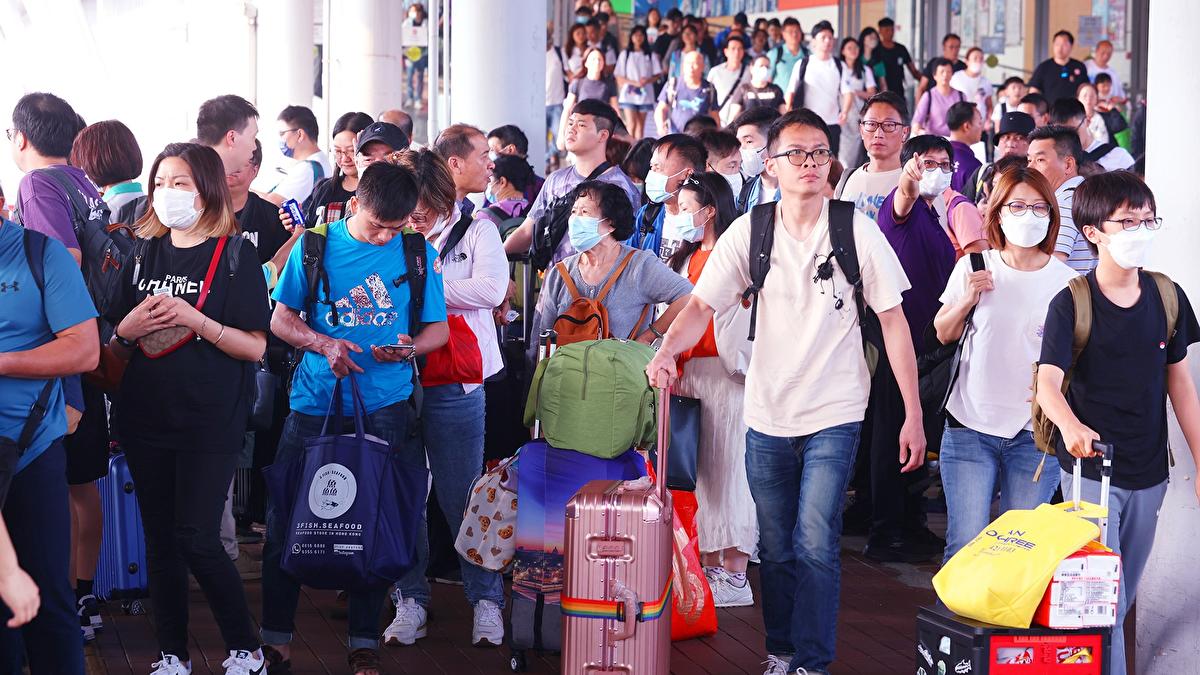 Read more about the article Hong Kong Braces for Flu Surge Post-Holiday: Why Health Insurance is More Important Than Ever